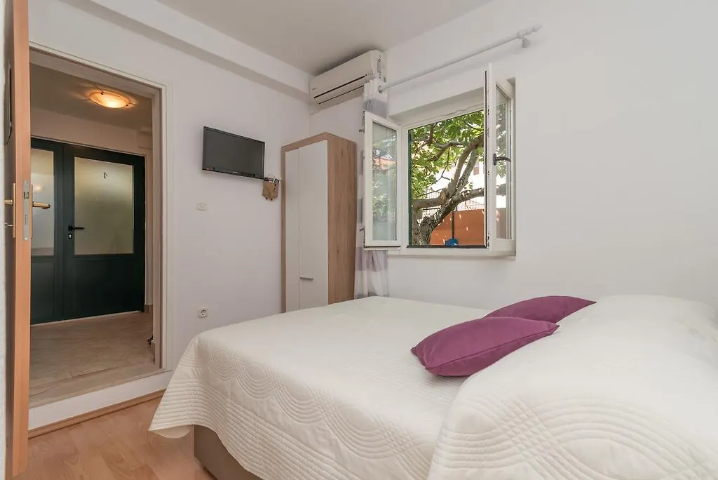 Apartments In Trogir 0*,